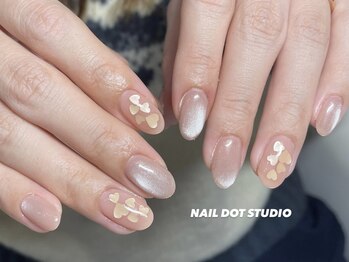 ネイルドットスタジオ 堺筋本町(NAIL DOT STUDIO)/ハートホロ埋め込み