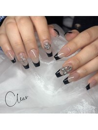 黒フレンチネイル