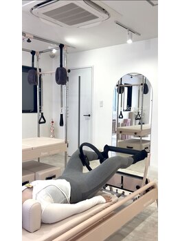 ピケピラティス 門前仲町店(pique pilates)/モダン空間で集中ケア