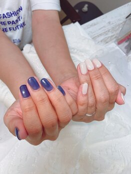 メグ(meg)/2カラーネイル