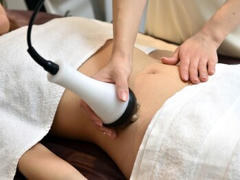 リーノ プロデュースド バイ ティービーピー 香里園店(Liino Produced by TBP)の写真/油断大敵!!<お腹・腰・太ももの集中コース¥8500☆>ハイパーナイフ＋リンパ流しで脂肪燃焼＆デトックス！