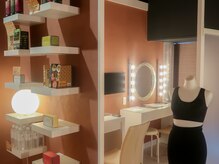 ビューティーリバース 東戸塚店/サロン内観1