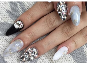 エムアイネイル(MI nail)/スカルプアートつけ放題￥12300
