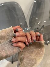 ムーイ 外苑前(mooi.)/black glitter french nails