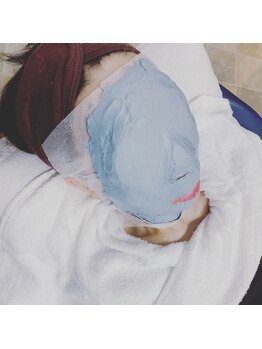 イサミ(ISAMI)/石膏パックで小顔に!