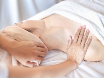 アリュール(ALLURE)/デコルテ×首こり×肩こり