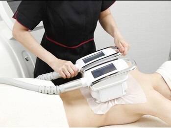 エアリアル 筑紫野店の写真/寝ながら、自分史上最高のボディへ。運動嫌いの方にも◎痛みも少なく、ダウンタイムも最小限の冷却痩身