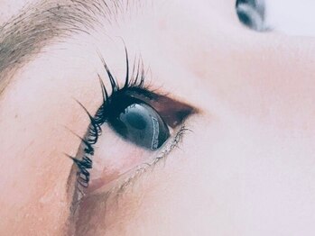 アールワイズ(Rys)の写真/＼パリジェンヌ初回¥5250／根元から立ち上げ自まつ毛を最大限長く◎ブラックカラーで濃さUP♪白髪ケアも◎