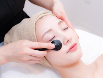 チェリーブロッサム 立川店(CHERRY BLOSSOM)/ オイルを使い天然石「かっさ」