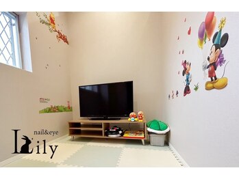 リリー 寝屋川公園店(Lily)の写真/《駐車場/kidsスペース完備》ベビーカーも対応可能！3歳以下のお子様連れ限定クーポンご用意あり★