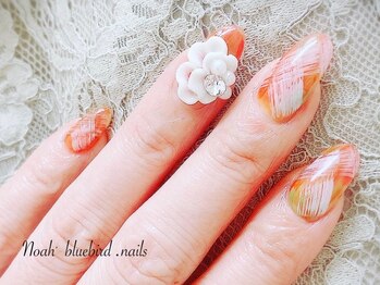 ノアブルーバードネイルズ(Noah' bluebird .nails)/ニュアンスチェクに3Dフラワー