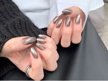 エニーアイラッシュアンドネイル 佐賀店(ANY Eyelash&Nail)の写真/シンプルだけど個性的★当店人気No.1マグネットネイル！大人上品～アートまで、幅広いデザイン要望に対応◎