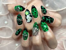 ベリッシモォセンスアーレ/緑担当ネイル