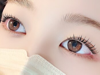 アフター(After)の写真/目の形や大きさに合わせてデザインをご提案！自まつ毛が伸びたような自然な仕上がりで、モテ可愛な目元に♪