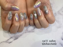 ブランシュ(BLANCHE)/大理石ネイル