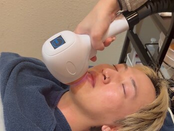 オプス ライフビューティー(OPS×LIFE BEAUTY)の写真/男性も通いやすい人気サロン★フェイシャルメニューや脱毛、眉毛メンテナンスお任せ下さい！