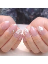 ピオニーネイル(peony nail)/夏のホワイトフラワー