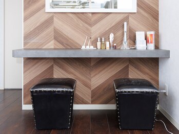 小顔エステsakura belle(サクラベル)/広々としたドレッサー