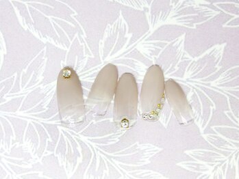 ネイルライフ(NailLife)/ビジューネイル