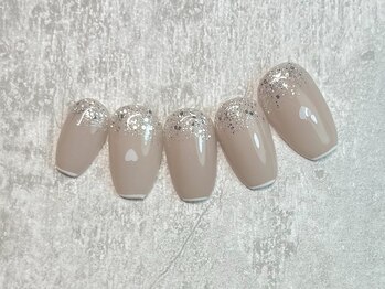 カシータ(casita)/ラメ散しスキニーフレンチネイル