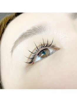 リリーファースト(Lily First)/マツエク ワンホンデザイン