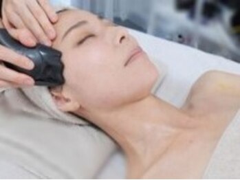 サラ ビューティ マジック(Sara Beauty Magic)の写真/【ハンドの数倍の効果♪肩こり、顔筋ほぐし機器♪】ヘッド＆パックも50分6500円