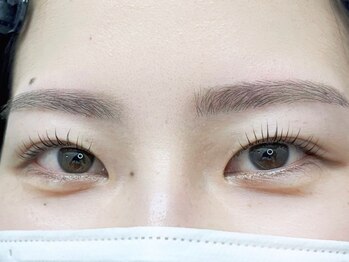 くるるん/まつ毛パーマ+美眉スタイリング