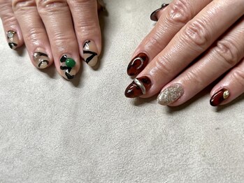 ネイルアンドアイラッシュ シヴァ(Siva)/