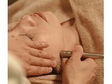 リセ(RESE)の雰囲気（ダイヤモンドピーリングで優しく古い角質を除去します）