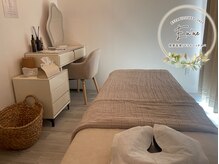 エンネ(En’ne)の雰囲気（温かみのあるリラックス空間◎ドレッサーにヘアアイロン等有り♪）