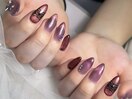 ボルドー蝶々ネイル