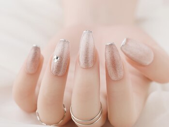 エムスラッシュ センター南(M.SLASH)/大人のフレンチネイル