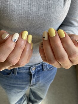 コレモナニカノエン(コレモナニカノen)/イエローネイル