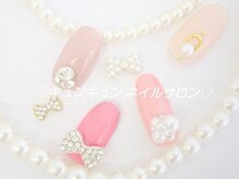 キュンキュン,ネイルサロンの雰囲気（可愛いキラキラパーツ豊富に揃えております）