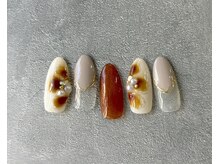 ニアウネイル(niau nail.)/べっこうフラワーネイル