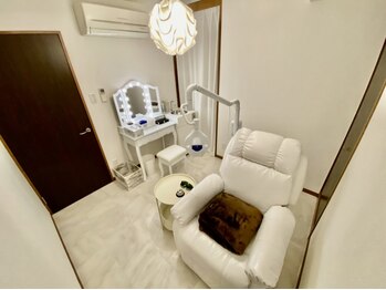 ホワイトニングビューティー 吉祥寺店の写真/セルフホワイトニングで自信のある笑顔に☆黄ばみ/口臭のお悩みも解決!【30分照射 ¥2,970】でお試し◎