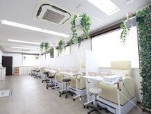 ベーシック 町田本店 Jr.サロン(Basic)の雰囲気（ソファ席でゆったりとお寛ぎいただけます♪iPad貸し出し有）