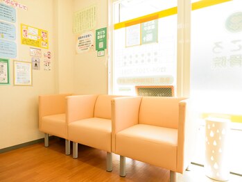 柏こころ整骨院/待合室2
