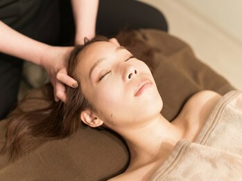 カヨン 五反田店(cayon)/4.頭頂部の深層をマッサージ