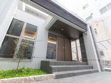 骨盤メディカル整体院 岡山駅前東口院/【道案内】エントランス（入口）