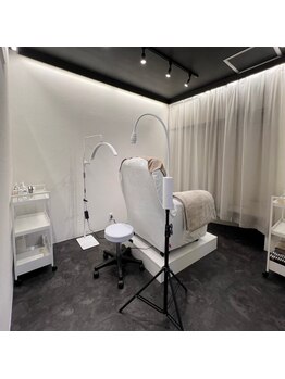 バタフライ 武蔵小杉店(Butterfly)の写真/個室のある店内で日常を忘れ美容時間をお楽しみください★スピーディー×丁寧な施術で圧倒的満足度◎