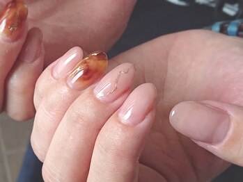 シスターガーデン(Sistergarden)/ちょっぴりべっこうネイル