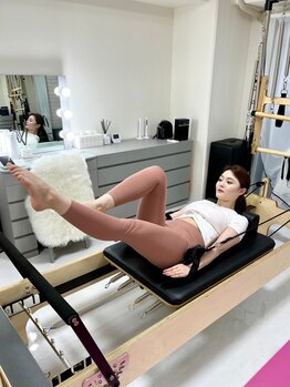 スタジオ ミイア(Studio MiiA)の写真/骨格や体の歪みを改善し、姿勢美人に♪歪みを整えて、見た目にも変化が！猫背や骨盤の矯正も◎