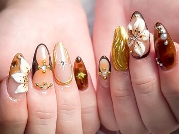 ジャンボ ネイルズ(Jambo Nails)/華やか艶やかなデザイン!