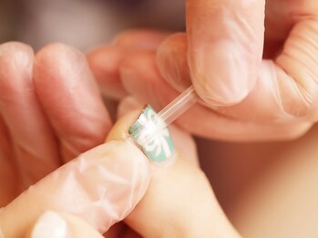 2、特許取得のプレートで補正