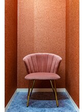 メンズ眉サロン クリスタル/待合2