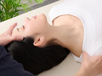 美デザイン 横浜店(美.design)の写真/全国美.design人気NO.1！★首肩つらさもスッキリ解消！人気の小顔も◎【小顔矯正+首肩矯正¥12300→¥3300】