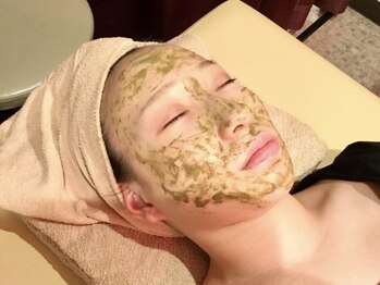 世田谷ビューティークリニーク 池尻大橋の写真/《滑らか陶器肌ハーブピーリング＆ヒト幹細胞フェイシャルケア+パック付き¥9980》明るいクリアな艶美肌に♪