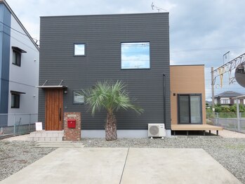 リアン(Liam)/外観・駐車場