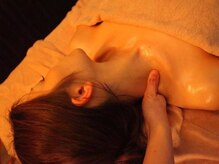 オールハンドで細かい筋肉も丁寧にほぐします！たっぷりとオイルを使い、深部まで浸透させていきます★